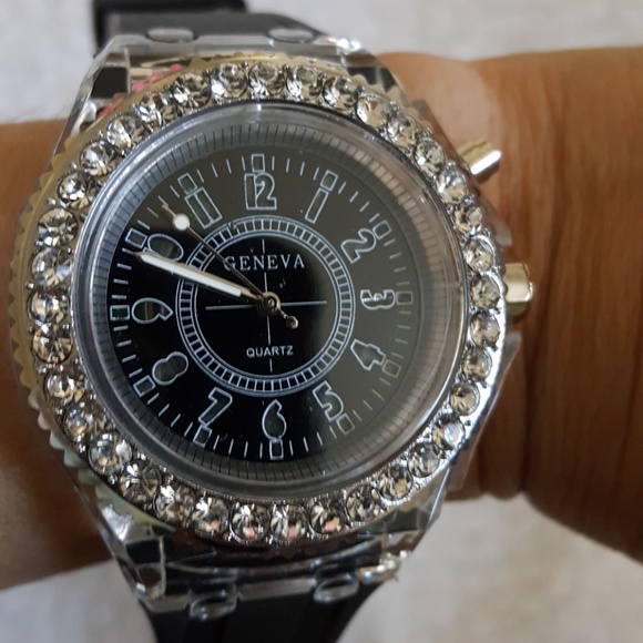 💕GENEVA ILLUMINATED WATCH - Picture 4 of 7